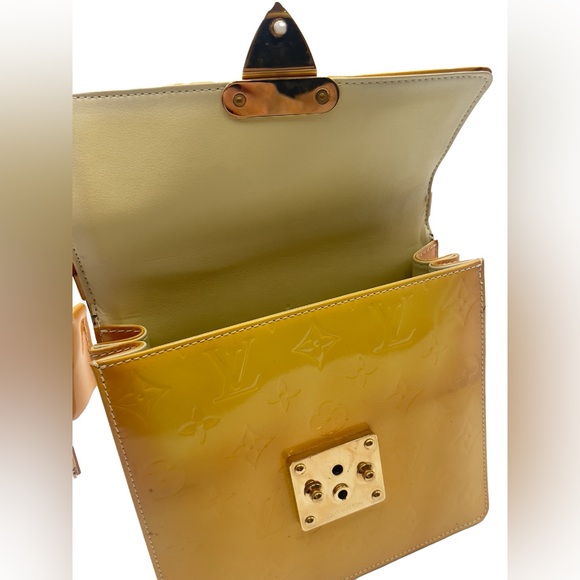 ✨SOLD✨ Louis Vuitton Spring Street Handbag - Picture 2 of 9